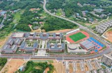 怀化市提升农村公路通行能力,已完成今年年度目标任务的66.94%