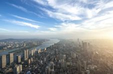 岳阳做强“12+1”优势产业链，30个产业链项目签约总投资306亿元