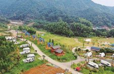 武冈市云山国家森林公园山脚下的古山村大力发展乡村旅游、生态绿色种养业