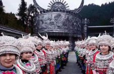 古丈县默戎镇牛角山村发展茶旅融合带着村民走向美好生活
