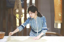 为了“美丽的中国蓝”——邵阳县杨彩虹、罗沙沙母女与蓝印花布的故事