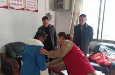 湖南志愿者小小“温暖包”传递大希望