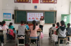 古丈：“绣”好精准资助“花”