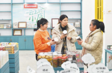 长沙浏阳市：红了“小店”，火了山村