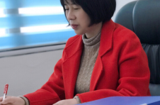 接力三代助学情，她管理的基金会救助学生180余人