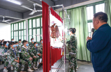 湖南浏阳：一周10节课 孩子们自创、自编、自演皮影戏