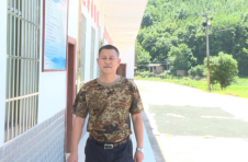 “兵支书”王亚军：让村民富起来，让乡景美起来