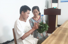 湖南株洲：以工代疗 架起残障人士融入社会的“爱心桥”