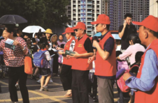 湖南宁乡：退休不褪色 离岗不离党