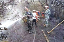 湖南浏阳：山里走出一支公益消防队 守护森林25年
