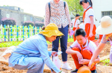 湘潭市建设“校联体”教育网络，破解义务教育“乡村弱”现象