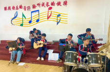 澧县：多彩服务点亮幸福童年
